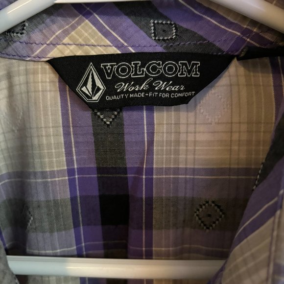 Volcom Long Sleeve Size M - Picture 2 of 3